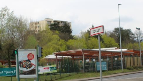 Ecully