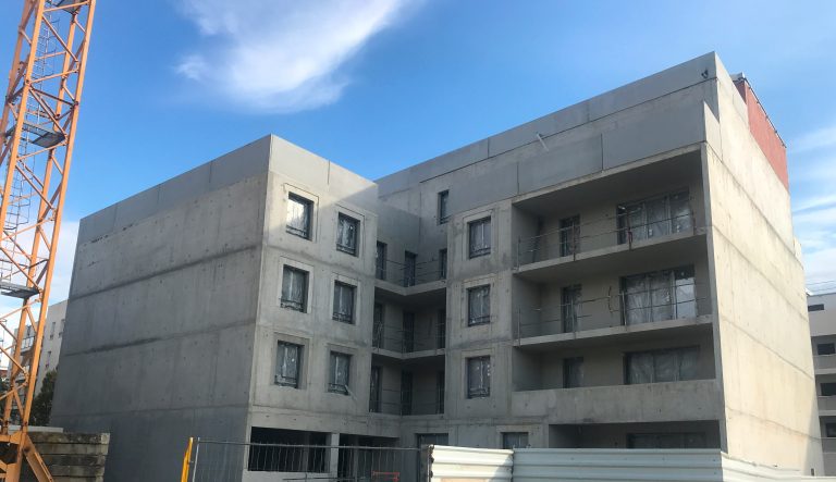 Immeuble-neuf-en-chantier