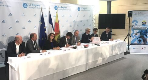 Signature convention rénovation logements privés